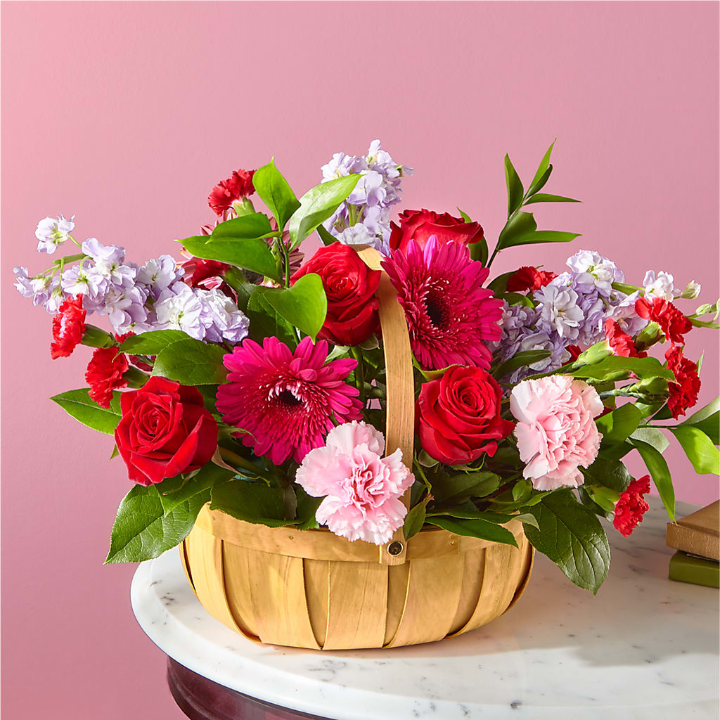 Pink Picnic Basket – DIGIORGIO'S FLORIST, Charleroi PA
