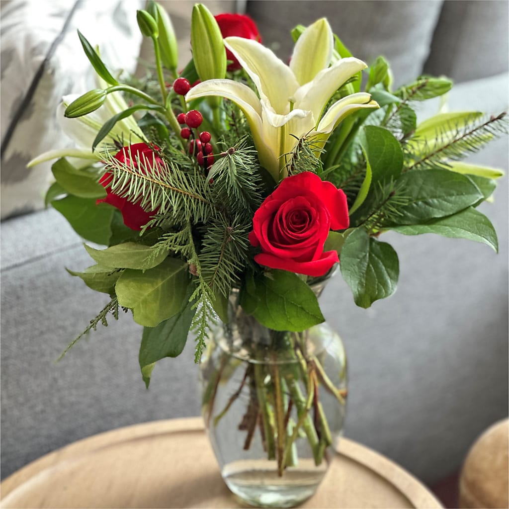Sparkling Snowflakes Bouquet – DIGIORGIO'S FLORIST, Charleroi PA